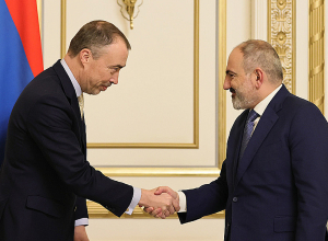 Никол Пашинян и спецпредставитель ЕС обменялись мнениями о процессе нормализации отношений между РА-Азербайджан