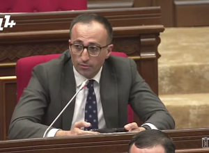 Количество родившихся мальчиков увеличилось, а девочек – уменьшилось: опять имеем увеличение количества селективных абортов: Торосян