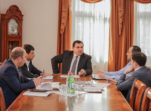 Պետնախարարի մոտ քննարկվել են հումանիտար բեռների տեղափոխման կազմակերպման հետ կապված հարցեր