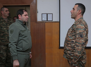 Շարունակվում են պաշտպանության նախարարի այցերը զորամասեր