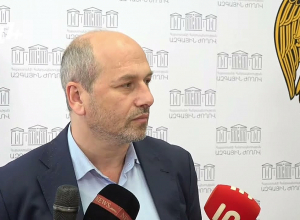 Ո՞նց կարելի է 120 հազար մարդու սարսափի մեջ պահել. Նազարյանը՝ Արայիկ Հարությունյանի ելույթի մասին