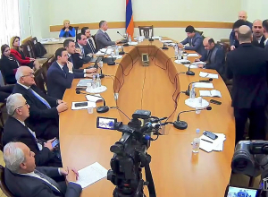 «Արա»-ն դու ես, «այ տղան» էլ, քեզ հանգիստ պահի»․ Թադեւոս Ավետիսյանն ու Սիսակ Գաբրիելյանը վիճեցին