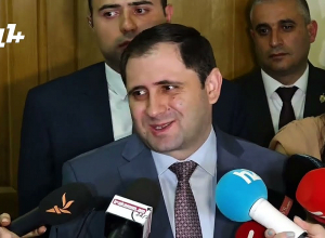 Սուրեն Պապիկյանի ճեպազրույցը