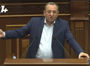 Խորհրդարանը քննարկում է Սեդա Սաֆարյանին ՍԴ դատավորի լիազորությունից զրկելու հարցով ՍԴ դիմելու հարցը