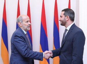 Рубен Рубинян принял посла Испании в РА