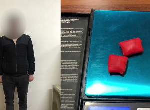 Մարիխուանայի երկու փաթեթ մոտն էր, 15 ն՝ արդեն տեղադրել էր․ Դավիթաշենի ոստիկանների բացահայտումը