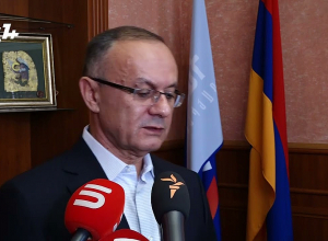 Ներս մտավ Ալեն Սիմոնյանը, եւ իր գործողություններով այդ ներքին խառնաշփոթ կազմակերպեց․ Սեյրան Օհանյան