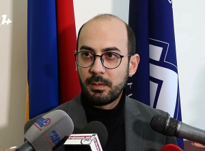 Ոտքի է կանգնել և հարված է հասցրել Վլադիմիր Վարդանյանի գլխի շրջանում․ Արթուր Հովհաննիսյան