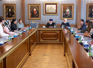 Կաթողիկոսն ընդունել է մեքսիկացի սենատորներին