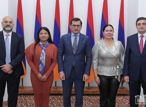 Հակոբ Արշակյանը ՀՀ ԱԺ նախագահի հուշամեդալներ է հանձնել մեքսիկացի պատգամավորներին