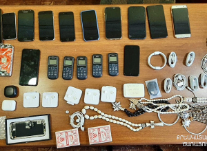 Տեսակցության եկած կնոջը խուզարկել են եւ հայտնաբերել 19 հատ տարբեր տեսակի բջջային հեռախոս