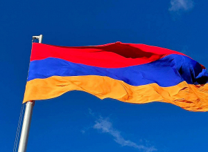 Հայ-թուրքական սահմանին՝ Խարկով գյուղում հայոց նոր եռագույն է տեղադրվել