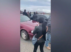 Родственники военнопленных из Ширакской области перекрыли дорогу, ведущую к пропускному пункту Бавра