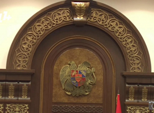 Будем надеяться, что к завтрашнему дню у нас будет решение вопроса о границах: Внеочередное заседание НС перенесено