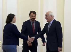 В беседе с мэром Лиона президент сообщил подробности о провокации азербайджанской стороны возле общины Тех