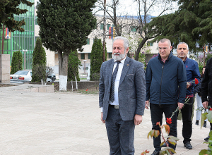 ԱՀ ԱԺ պատգամավորները հարգանքի տուրք են մատուցել Արթուր Մկրտչյանի հիշատակին