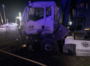 Գյումրի-Երևան երթուղով երթևեկող էլեկտրագնացքը բախվել է բեռնատարին և դուրս եկել ռելսերից