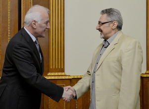 Ваагн Хачатурян принял оперного певца, народного артиста РА Барсега Туманяна