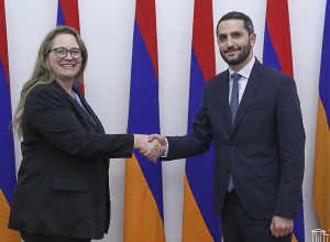 ԱԺ փոխնախագահը ԱՄՆ պետքարտուղարի փոխտեղակալին ներկայացրել է Լեռնային Ղարաբաղում տիրող իրավիճակը