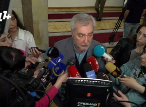 Էնքան խոսեցիք՝ Արցախի ճանապարհը փակվեց․ Անդրանիկ Քոչարյանի ճեպազրույցը