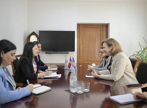 ՄԻՊ-ը դեսպանի ուշադրությունն է հրավիրել Լաչինի միջանցքի արգելափակման արդյունքում Արցախում բնակվող անձանց իրավունքների պաշտպանության խնդրին