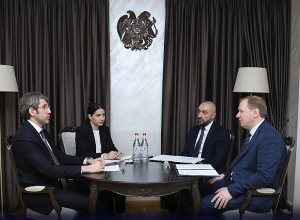 Նախարարը «Հարավկովկասյան երկաթուղի» ՓԲԸ տնօրենի հետ քննարկել է ոլորտային օրենսդրության լավարկման իրականացման անհրաժեշտությունը 