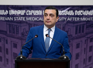 Առողջապահության համակարգում բժշկի մասնագիտությունից ու աշխատանքից ոչ պակաս կարևոր է բուժքույրերի դերը․ Արմեն Մուրադյան