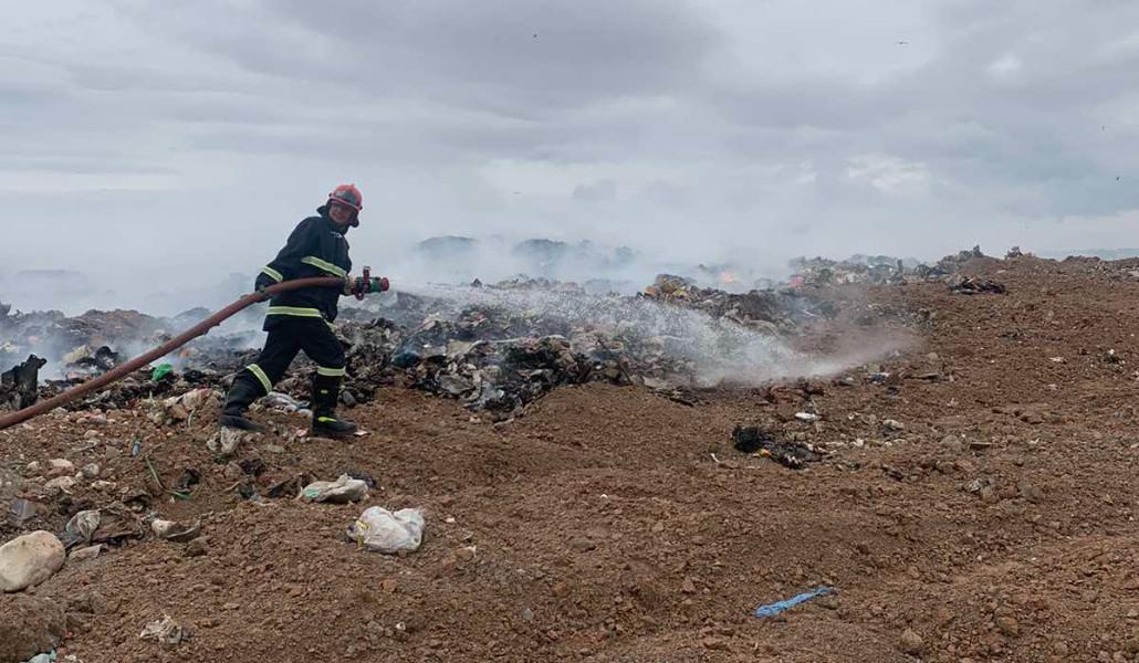Նուբարաշենի աղբավայրի հրդեհաշիջման աշխատանքները շարունակվում են (3)