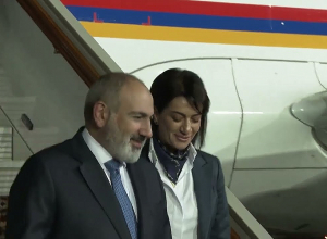 Премьер-министр с супругой прибыл в Москву с рабочим визитом