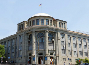 ԵՊԲՀ տնտեսական վարչության պետը մեղադրվում է համալսարանի բյուջեից ավելի քան 7 մլն դրամ հափշտակելու համար. նա կալանավորվել է