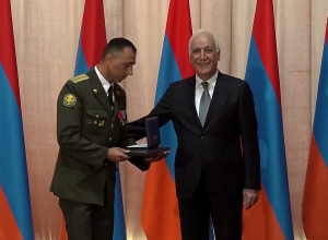 Հանրապետության տոնի կապակցությամբ մի խումբ զինծառայողներ են պարգևատրվել