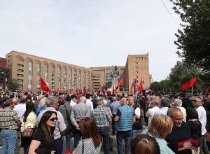 «Տեր ենք մեր հայրենիքին». ՀՅԴ-ն հավաք է անցկացնում Արամ Մանուկյանի արձանի մոտ․ ուղիղ