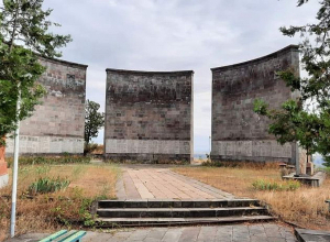 Ադրբեջանցիները Բերձորում հողին են հավասարեցրել Մեծ Հայրենականի զոհերի հիշատակը հավերժացնող հուշահամալիրը