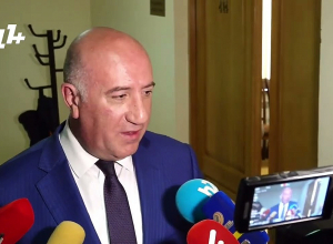 Երեկ կրակոցներ են եղել, հիմա սահմանին իրավիճակը հարաբերականորեն կայուն է. պաշտպանության փոխնախարար