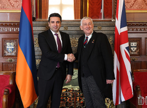 Հայաստանը շահագրգռված է կայուն հիմքերի վրա դնել ու զարգացնել ՄԹ-ի հետ բազմակողմ հարաբերությունները. Ալեն Սիմոնյանը՝ Սըր Լինդսի Հոյլին