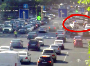 Կադրեր հունիսի 8 ին Գ Լուսավորիչ փողոցում տեղի ունեցած ավտովթարից