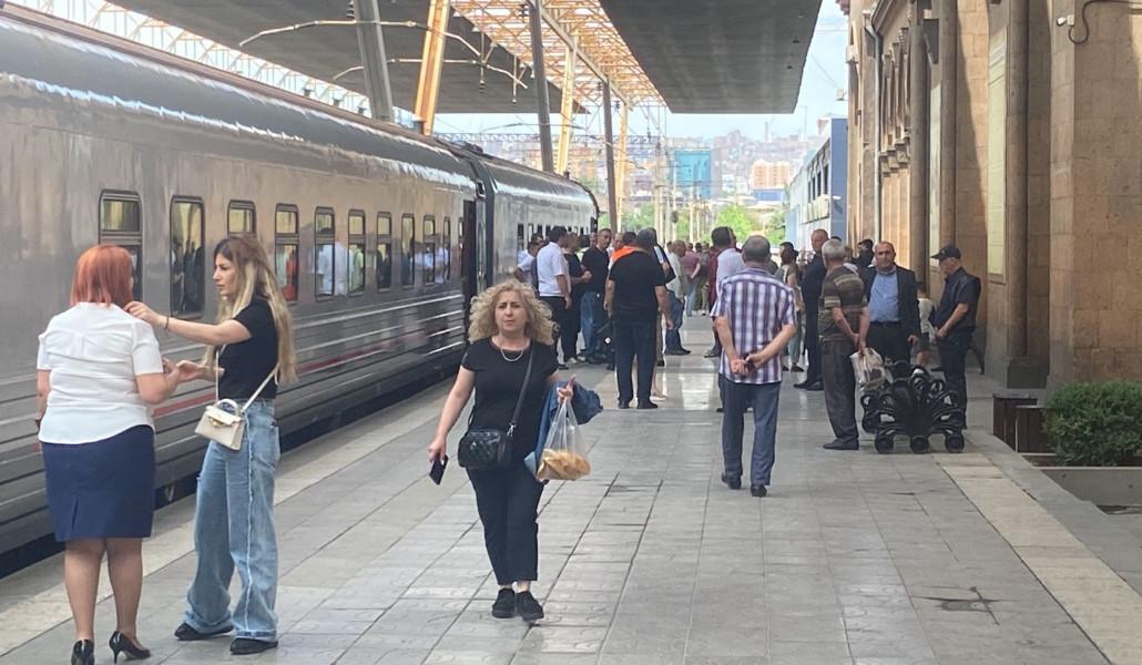 13c69f5b-9607-4654-b35e-8bd2249b30e2