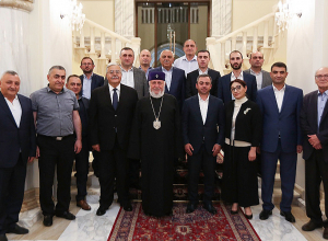 Կաթողիկոսն ընդունել է ՀՅԴ Հայաստանի գերագույն մարմնի նորընտիր անդամներին