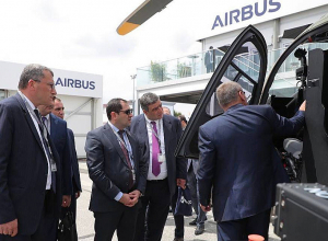 Պապիկյանը մասնակցել է «Փարիզի ավիացիոն ցուցահանդեսի» բացման արարողությանը