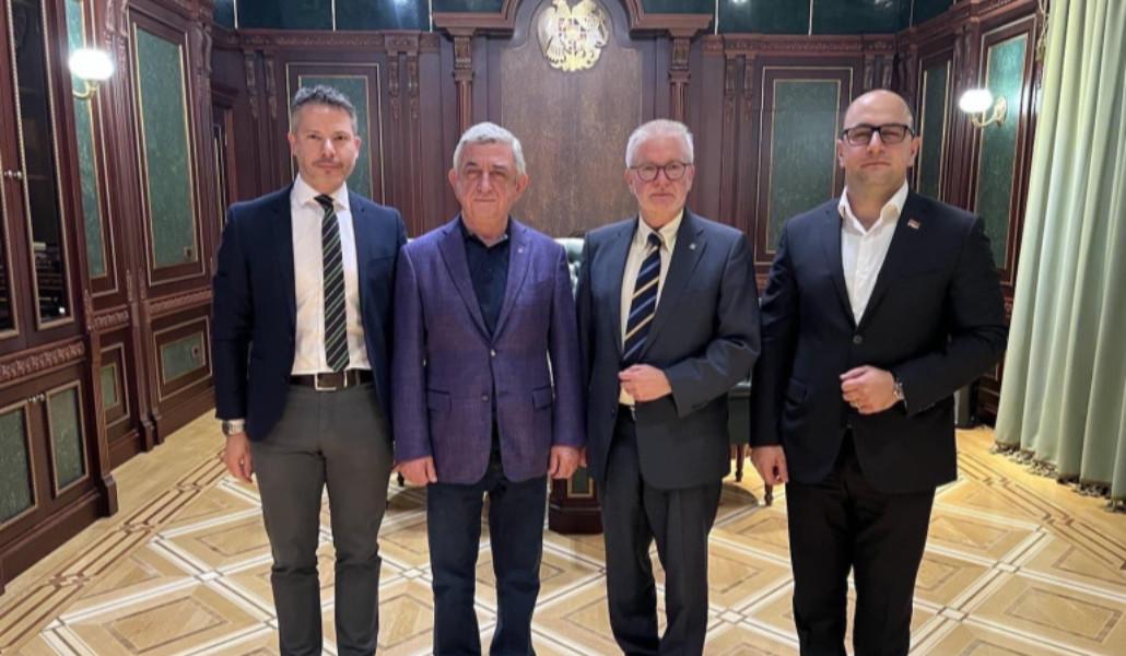 untitled_design_39_1.thumb