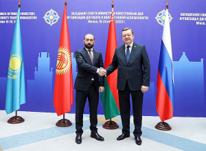 Արարատ Միրզոյանը հանդիպել է Բելառուսի ԱԳ նախարարի հետ