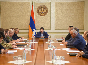 Արայիկ Հարությունյանը հրավիրել է Անվտանգության խորհրդի նիստ