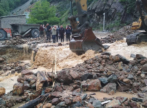 Ախթալա-Շամլուղ ավտոճանապարհին հորդառատ անձրևի հետևանքով առաջացել է սելավային հոսք. ճանապարհը երկկողմանի փակվել է