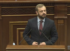 Важная новость дня: Папоян