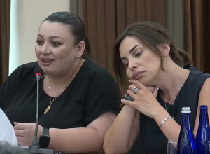 Под зданием действует литейный цех, вы посмотрели? Вам наплевать: мы – жестокие убийцы