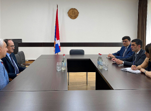 Արցախի արտգործնախարարը ընդունել է Ֆրանսիա-Արցախ բարեկամակամության շրջանակի անդամ Ռընե Ռուքեին