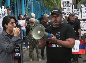 SOS Artsakh-ի մասնակիցներն ամփոփեցին  24֊ժամյա նստացույցը ՄԱԿ֊ի գրասենյակի դիմաց