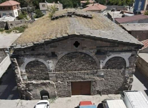 Փլուզման եզրին գտնվող Սուրբ Պողոս-Պետրոս եկեղեցին անտեսված է Թուրքիայի իշխանությունների կողմից