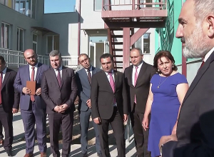 Ջրվեժ համայնքում վարչապետը ծանոթացել է նորակառույց մանկապարտեզի պայմաններին