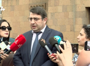 Փաստաբանները ոստիկանապետին հանձնեցին «պատվավոր» հավաստագիրը